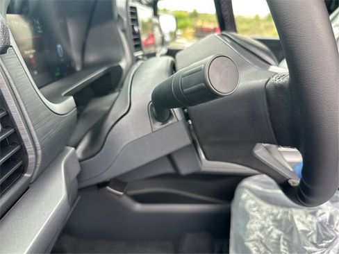 New 2025 Ford F150 XLT w/ Equipment Group 302A MID image 31