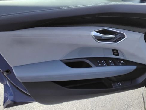 Used 2022 Audi e-tron GT Premium Plus w/ Performance Package image 15