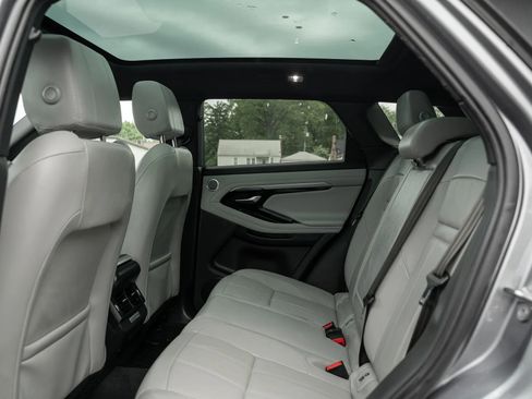 Used 2020 Land Rover Range Rover Evoque SE AWD/4WD image 8