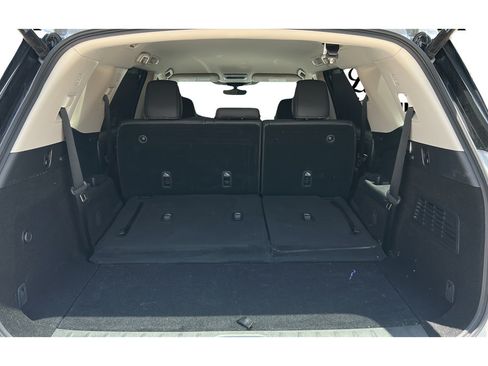 Used 2025 Nissan Pathfinder SL FWD image 10