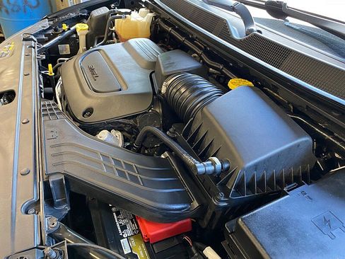 Used 2022 Chrysler Pacifica Touring-L FWD image 70
