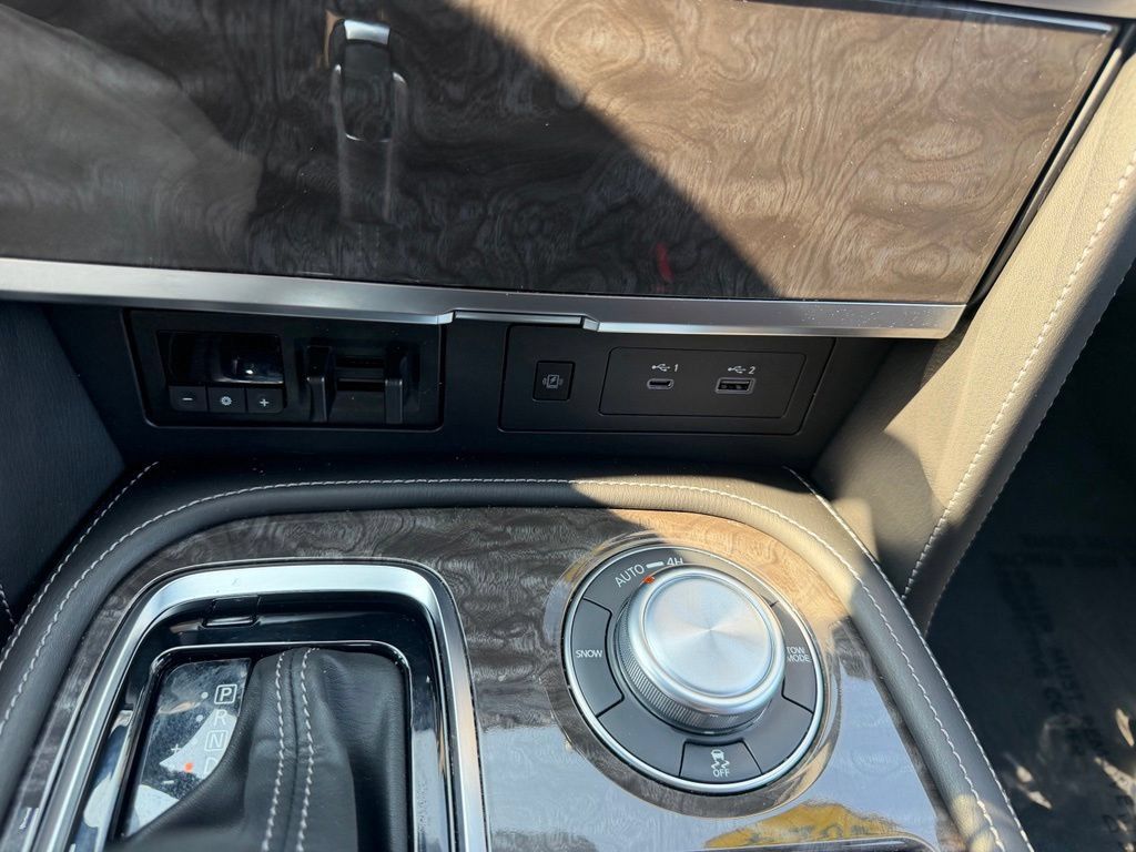 Used 2024 Nissan Armada Platinum w/ Cargo Package AWD/4WD image 25