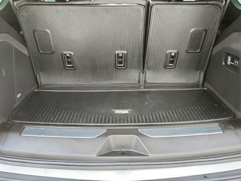 Used 2023 Cadillac Escalade Premium Luxury w/ Performance Package image 15