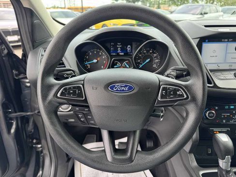 Used 2017 Ford Escape SE w/ Equipment Group 201A AWD/4WD image 12