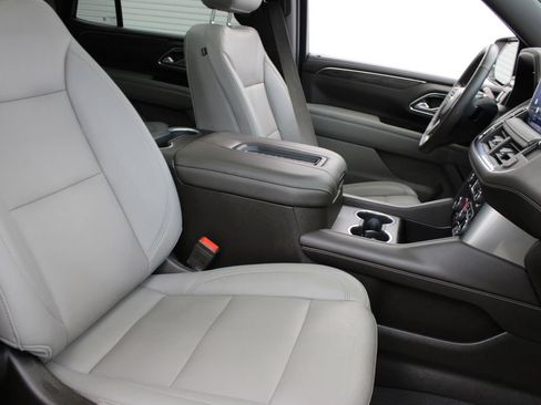 Used 2022 Chevrolet Tahoe LT w/ LT Signature Package RWD image 24