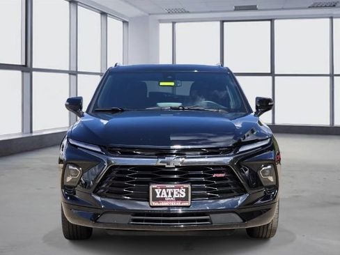 Used 2025 Chevrolet Blazer RS FWD image 3