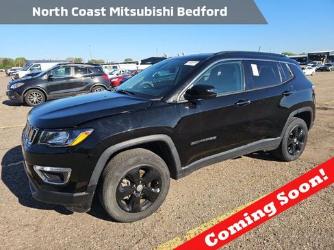 Used 2019 Jeep Compass Latitude w/ Popular Equipment Group AWD/4WD image 1