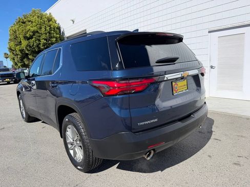 Used 2023 Chevrolet Traverse LT FWD image 4