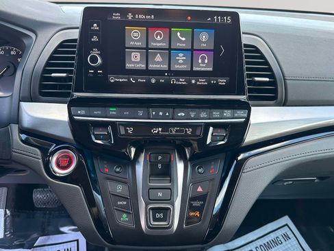 Used 2025 Honda Odyssey Touring image 9