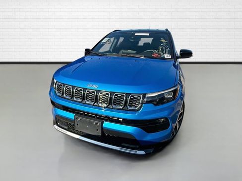Used 2024 Jeep Compass Limited w/ Elite Group AWD/4WD image 2