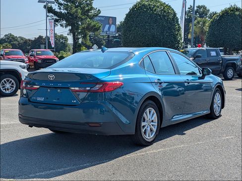 Certified 2025 Toyota Camry LE FWD image 3