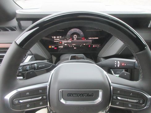 New 2026 GMC Yukon XL Denali w/ Denali Reserve Package image 19