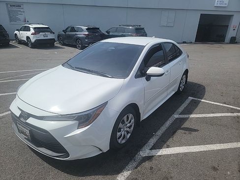 Used 2024 Toyota Corolla LE image 2