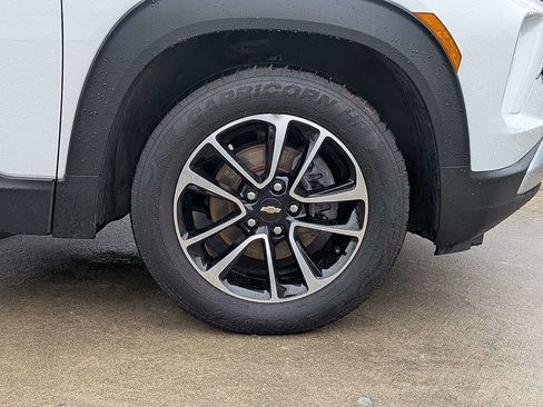 Used 2025 Chevrolet TrailBlazer LT FWD image 11