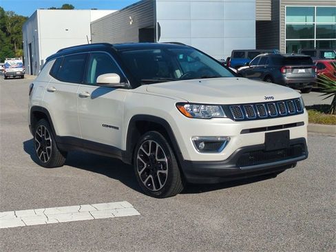 Used 2018 Jeep Compass Limited w/ Navigation Group image 2