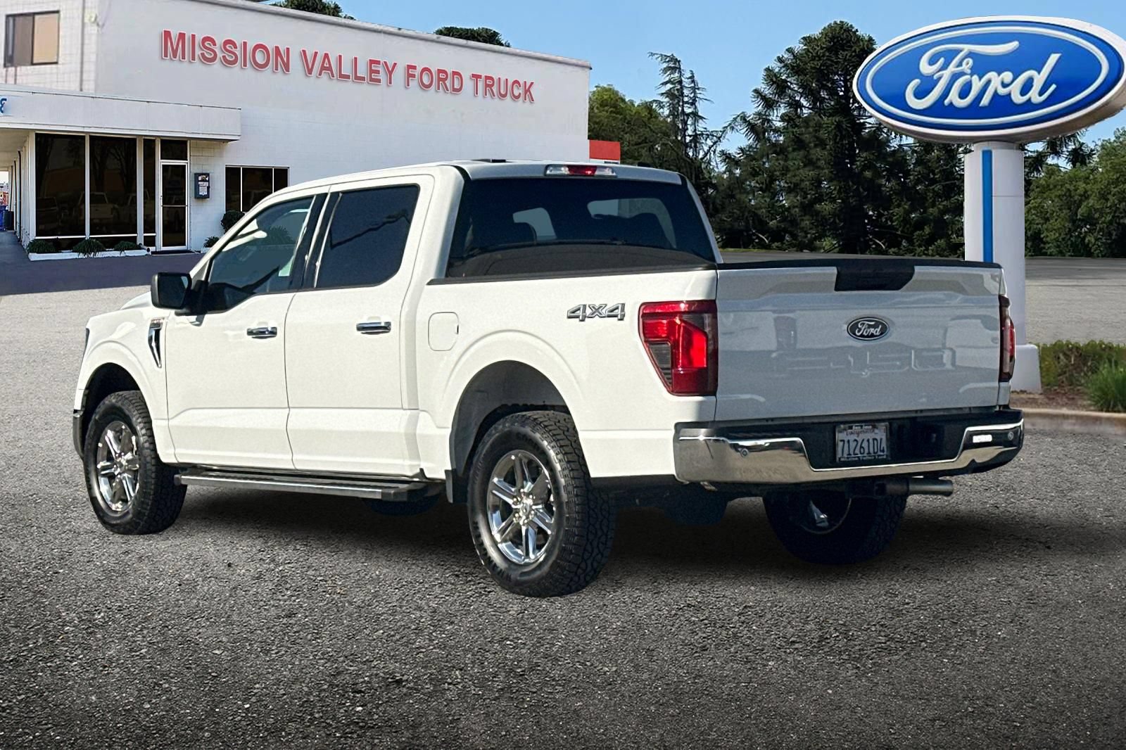 Used 2025 Ford F150 XLT w/ Equipment Group 301A Standard AWD/4WD image 6