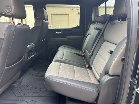 Used 2022 Chevrolet Silverado 1500 ZR2 w/ Technology Package image 13