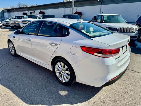 Used 2016 Kia Optima LX w/ Option Group 014 image 4
