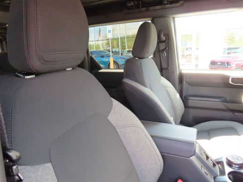 Used 2025 Ford Bronco Big Bend image 30