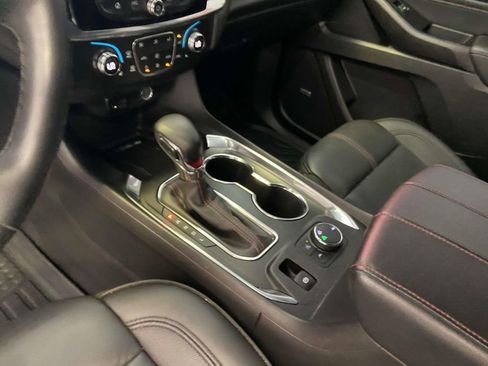 Used 2023 Chevrolet Traverse RS image 22
