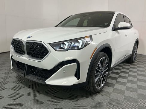 New 2026 BMW X2 xDrive28i w/ Technology Package image 2