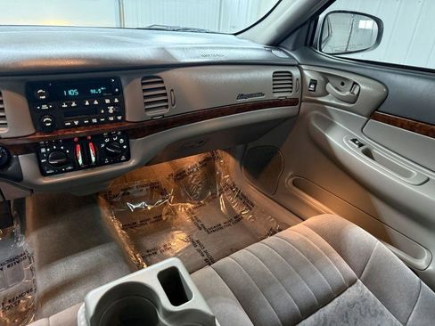 Used 2003 Chevrolet Impala Sedan w/ Preferred Equipment Group FWD image 21