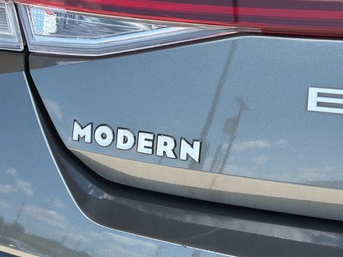 Certified 2025 Hyundai Elantra SEL FWD image 29