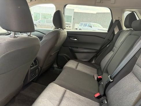 Used 2025 Nissan Rogue SV AWD/4WD image 25