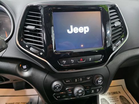 Used 2021 Jeep Cherokee Limited AWD/4WD image 12