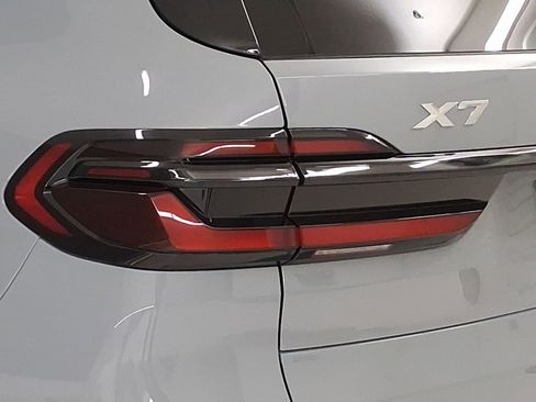New 2026 BMW X7 xDrive40i w/ M Sport Package image 10