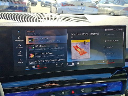 Used 2025 BMW i5 xDrive40 w/ Premium Package image 18