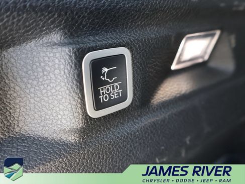Used 2021 Jeep Grand Cherokee L Limited AWD/4WD image 17