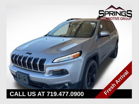 Used 2015 Jeep Cherokee Latitude w/ Cold Weather Group AWD/4WD image 1