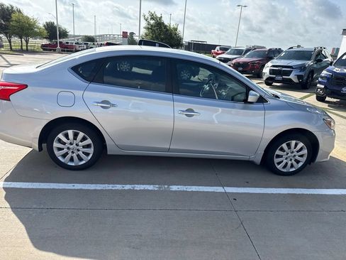 Used 2019 Nissan Sentra S FWD image 2
