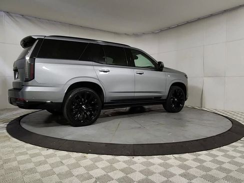 Used 2025 Cadillac Escalade Sport Platinum w/ LPO, ONYX Package AWD/4WD image 7