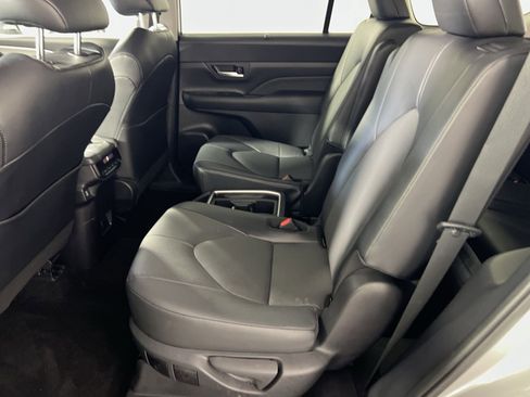 Used 2025 Toyota Grand Highlander FWD image 26