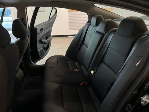 Used 2025 Nissan Altima 2.5 SV image 38