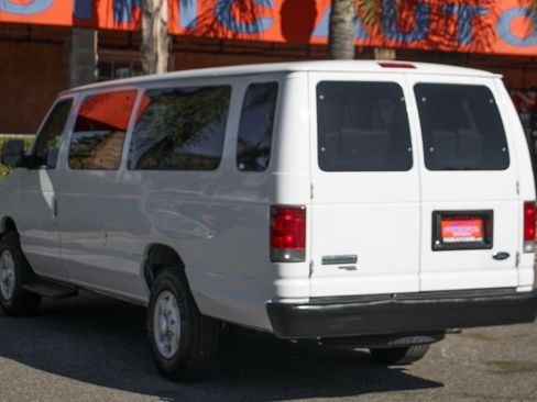 Used 2008 Ford E-350 and Econoline 350 XLT image 6