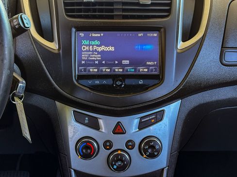 Used 2016 Chevrolet Trax LT w/ LT Sun and Sound Package AWD/4WD image 23