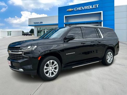 Used 2023 Chevrolet Suburban LT w/ Luxury Package RWD image 1