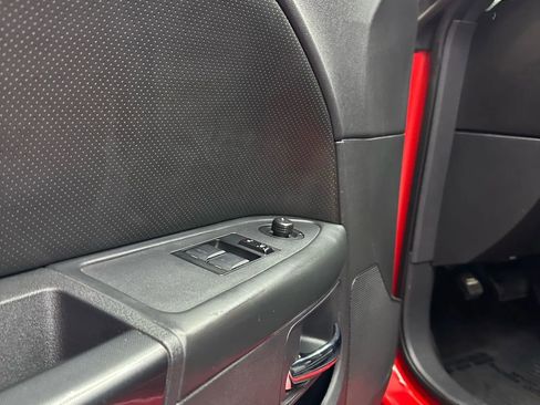 Used 2010 Dodge Challenger R/T image 11