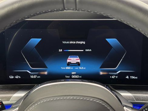 Used 2023 BMW i7 xDrive60 w/ Executive Package 2 image 20