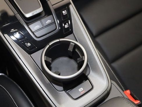 Used 2024 Porsche 911 Targa 4S image 10