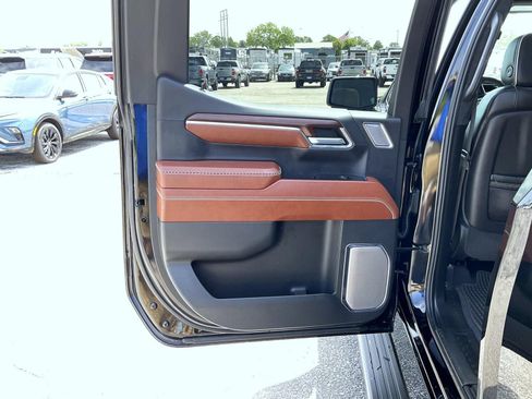 Certified 2024 GMC Sierra 1500 Denali Ultimate AWD/4WD image 22