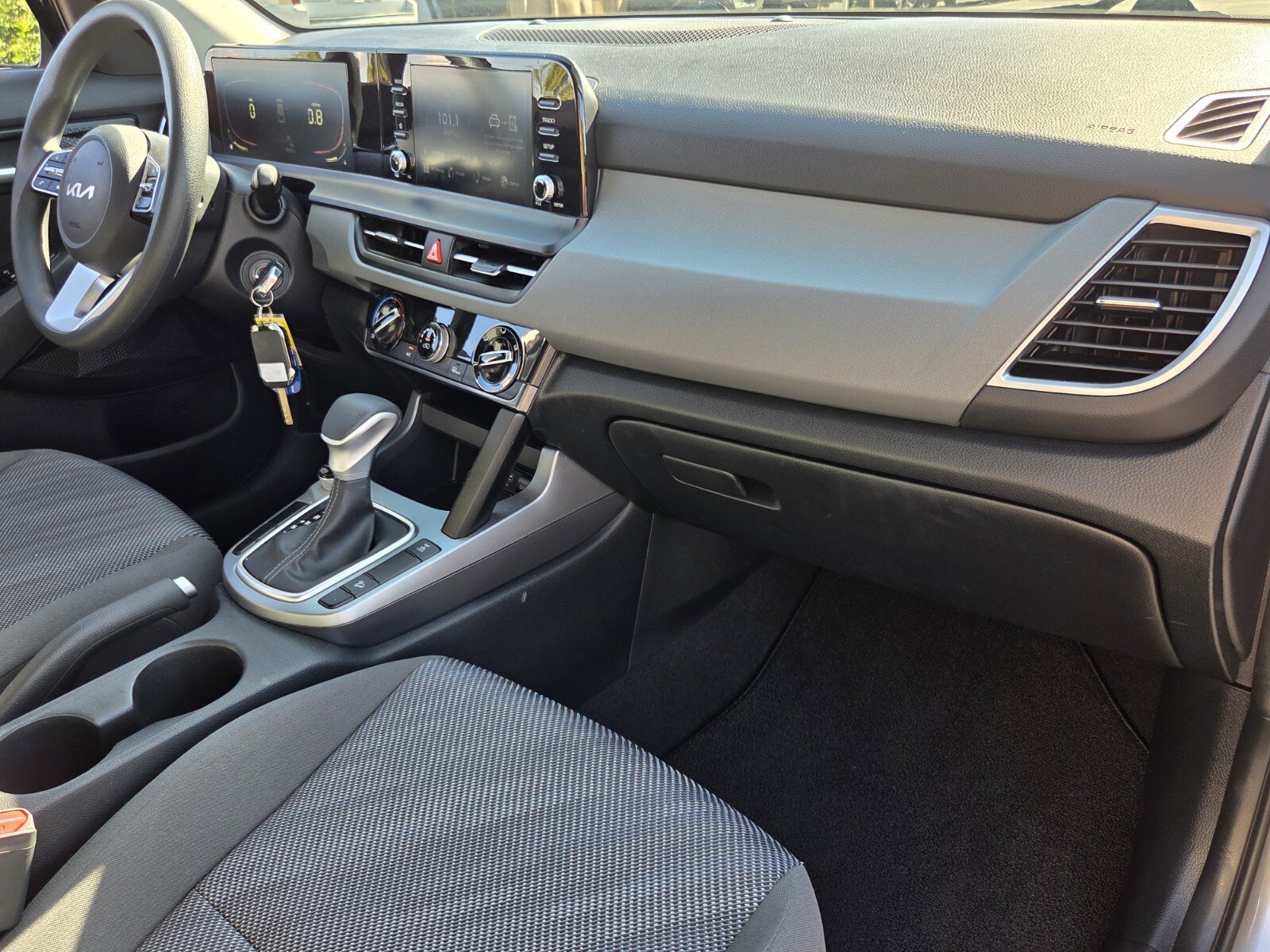 Used 2024 Kia Seltos LX AWD/4WD image 17