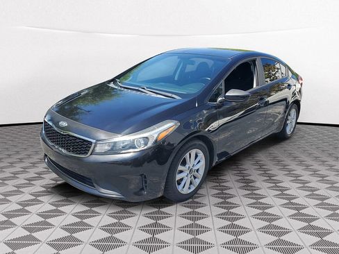 Used 2017 Kia Forte S FWD image 3