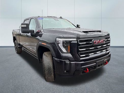 Used 2025 GMC Sierra 2500 AT4 w/ AT4 Premium Plus Package AWD/4WD image 5