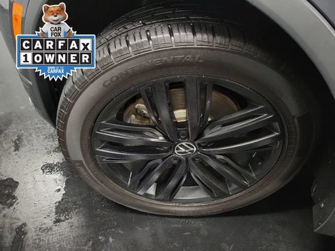 Used 2022 Volkswagen Tiguan SE R-Line FWD image 13