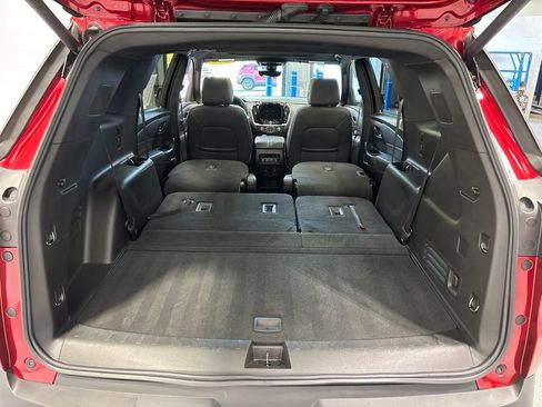 Used 2023 Chevrolet Traverse LT AWD/4WD image 55