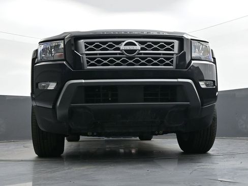 Used 2024 Nissan Frontier SV image 39